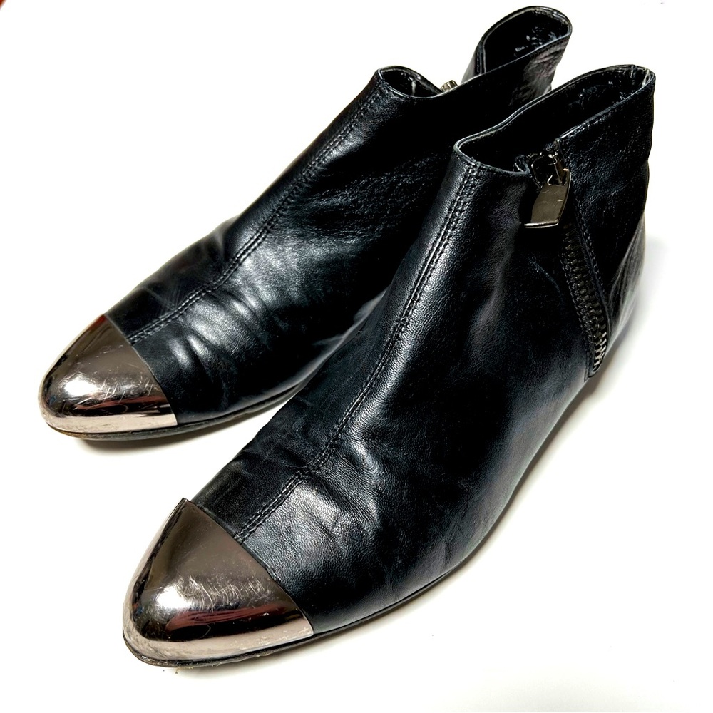 Italian leather Shoes with metal front